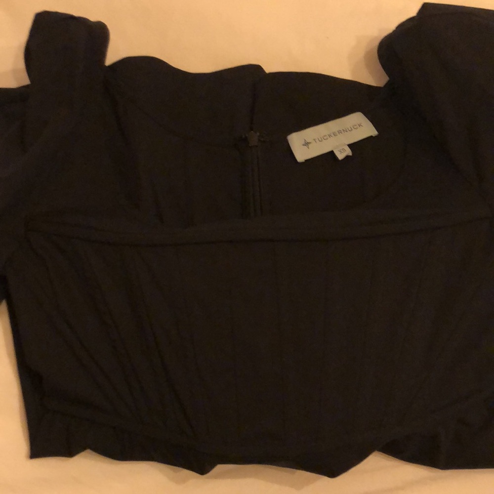 XS Tuckernuck Nealy black top new without tags - Picture 3 of 3